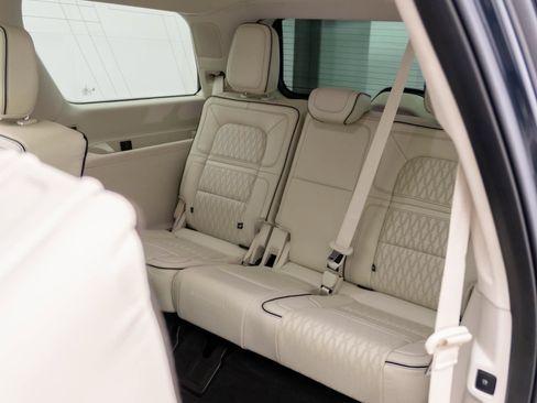 Used 2021 Lincoln Navigator Black Label AWD/4WD image 19