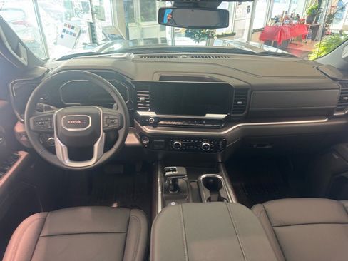 New 2026 GMC Sierra 1500 SLT w/ SLT Premium Package image 8