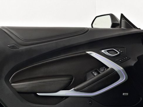 Used 2020 Chevrolet Camaro SS image 16