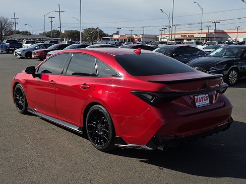 Used 2020 Toyota Avalon TRD image 3