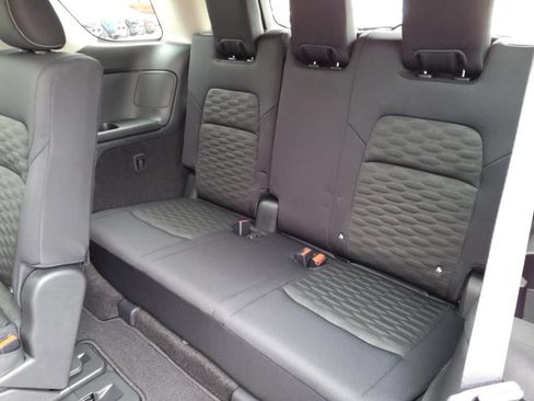Certified 2024 Nissan Pathfinder SV AWD/4WD image 9
