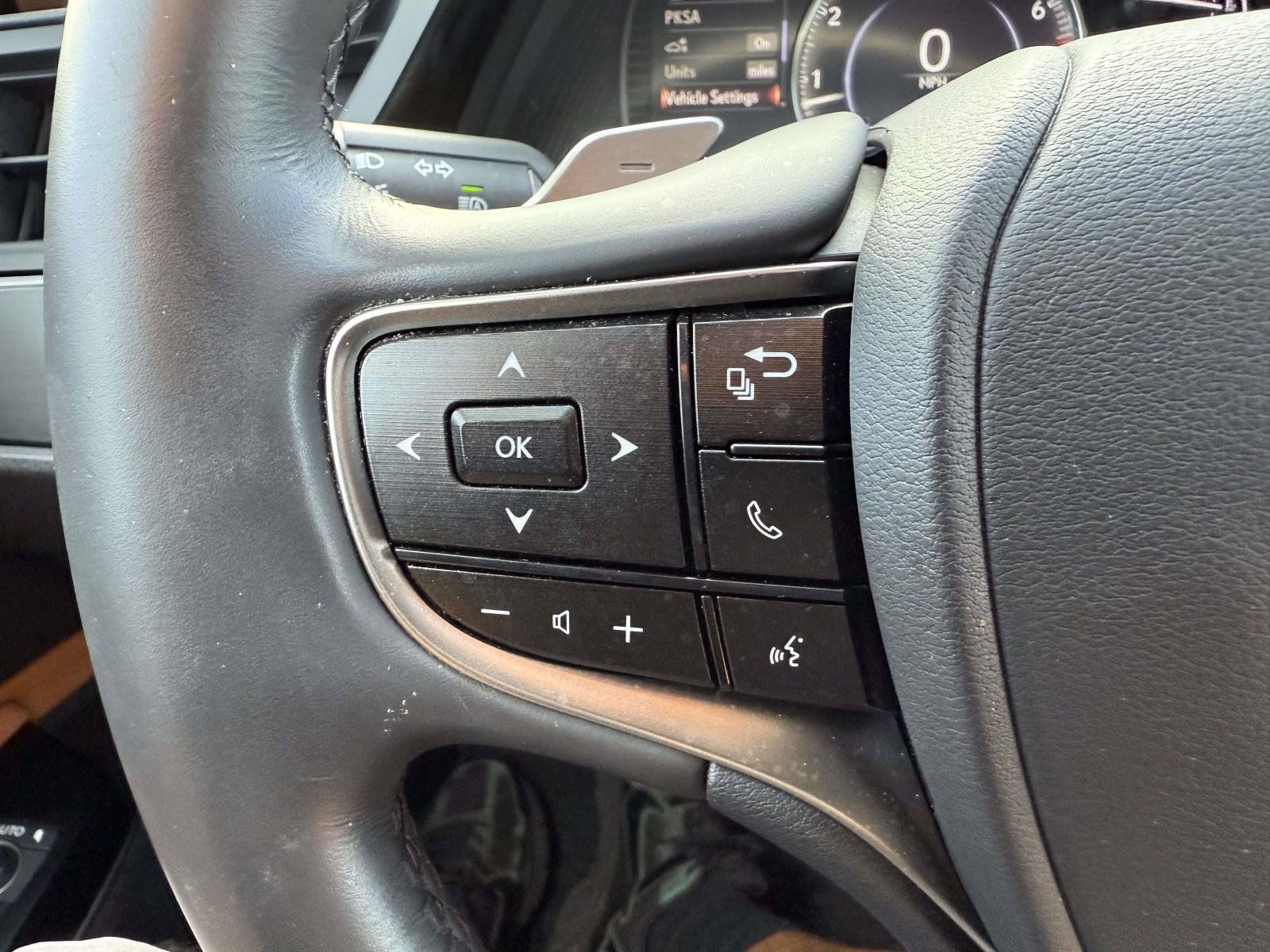 Used 2024 Lexus ES 350 w/ Premium Package FWD image 22