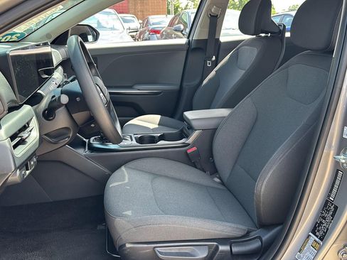 Used 2025 Kia K4 FWD image 18