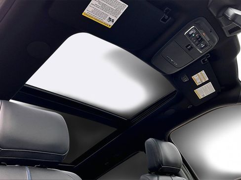 New 2025 Ford F150 Platinum w/ Equipment Group 702A High image 31