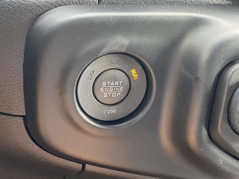 Used 2022 Jeep Wrangler Unlimited Sport w/ Sun And Sound Package AWD/4WD image 34