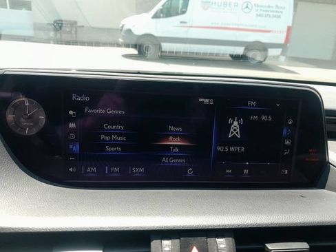 Used 2019 Lexus ES 350 Ultra Luxury w/ Accessory Package FWD image 14