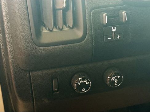 Used 2021 Chevrolet Colorado ZR2 image 11