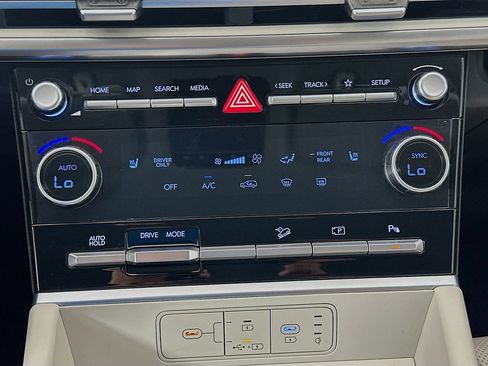 Certified 2026 Hyundai Santa Fe SEL FWD image 15
