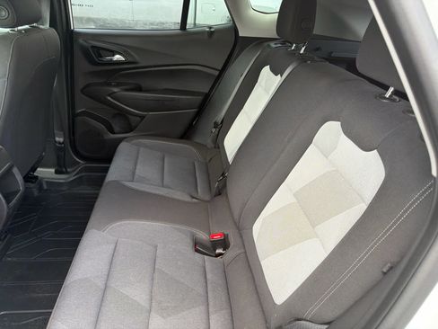 Certified 2024 Chevrolet Trax LS w/ LS Convenience Package FWD image 7