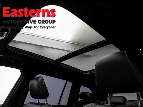 Used 2022 Jeep Grand Cherokee Overland AWD/4WD image 38