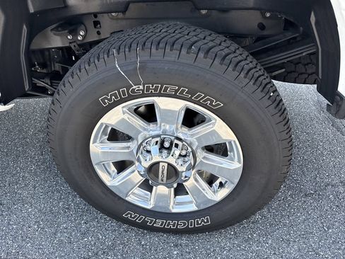 Used 2022 Ford F350 Platinum AWD/4WD image 18