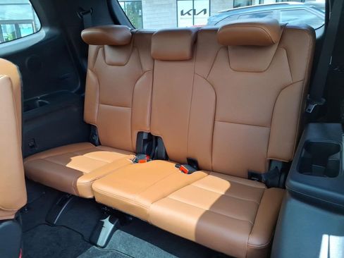 Certified 2025 Kia Telluride SX Prestige X-Line AWD/4WD image 16