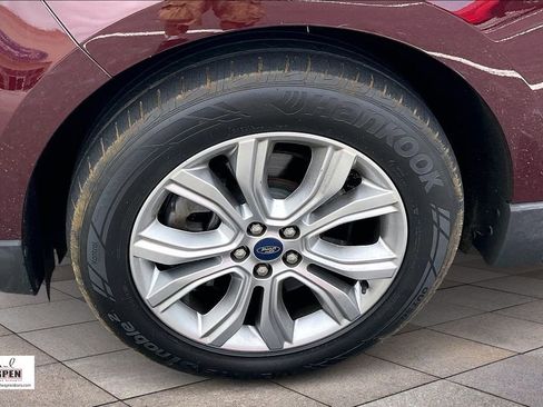 Certified 2021 Ford Edge Titanium FWD image 9