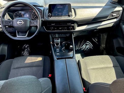 Used 2025 Nissan Rogue SV FWD image 20