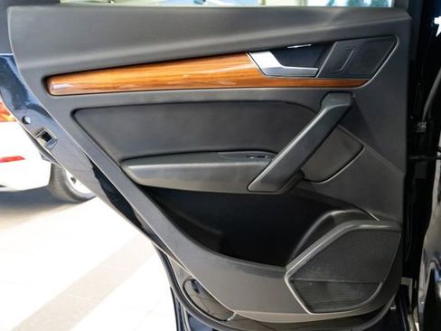 Used 2023 Audi Q5 2.0T Premium image 25