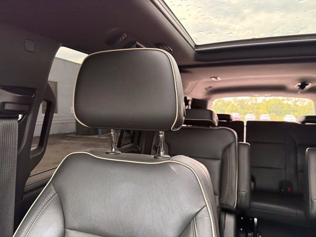 Used 2021 Chevrolet Suburban Premier w/ Premium Package AWD/4WD image 67