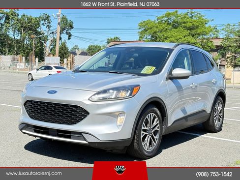 Used 2020 Ford Escape SEL FWD image 2