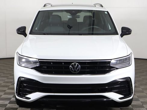 Used 2024 Volkswagen Tiguan SE R-Line AWD/4WD image 11