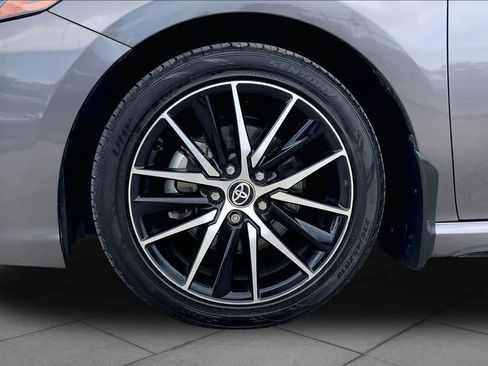 Used 2023 Toyota Camry SE FWD image 11