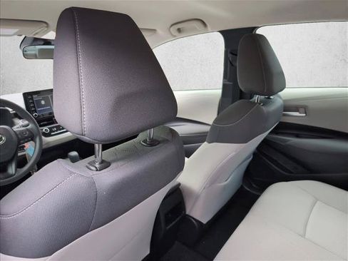 Used 2020 Toyota Corolla LE FWD image 16