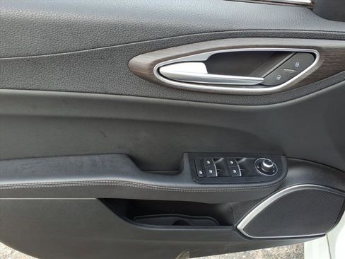 Used 2022 Alfa Romeo Giulia Ti image 19