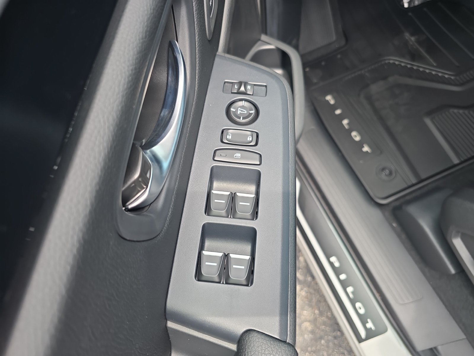 New 2026 Honda Pilot EX-L image 14
