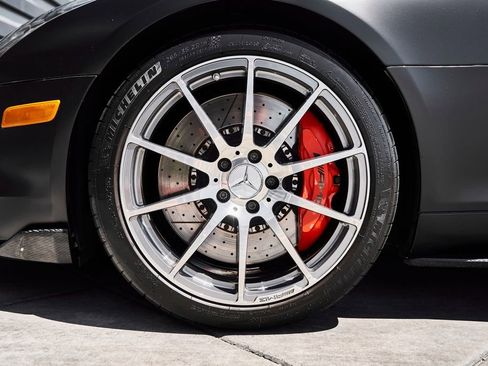 Used 2012 Mercedes-Benz SLS AMG Coupe image 3