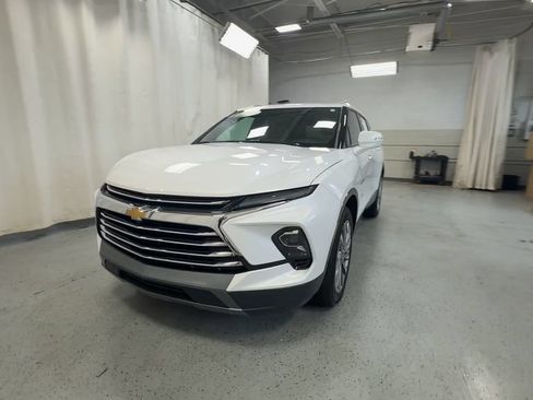 Used 2024 Chevrolet Blazer Premier w/ Driver Confidence II Package FWD image 5