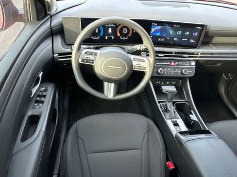 New 2026 Hyundai Tucson SE image 13