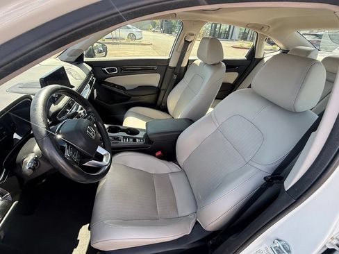 Used 2024 Honda Civic Touring image 10