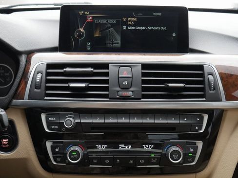 Used 2016 BMW 320i xDrive Sedan image 5