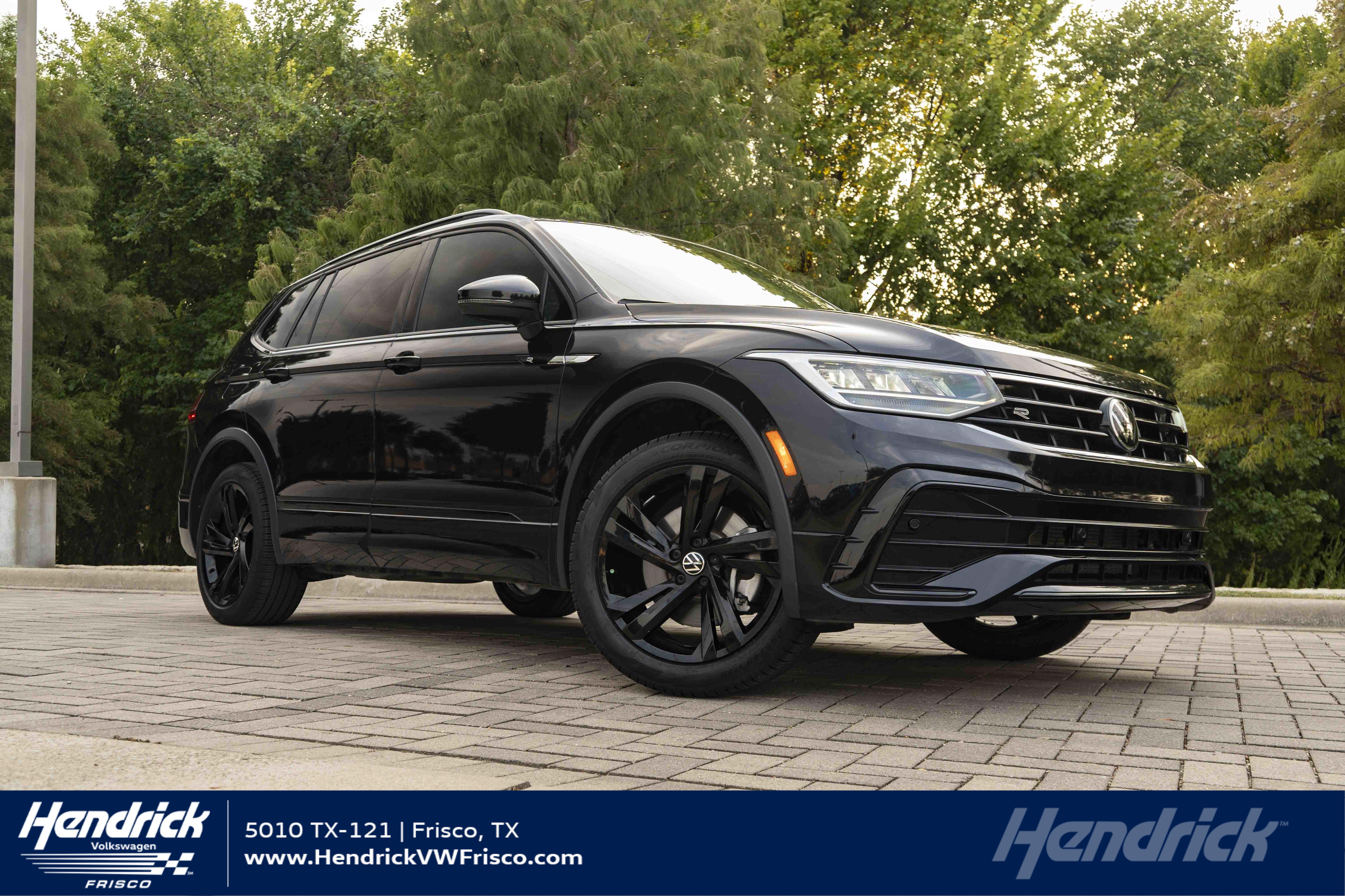 Certified 2023 Volkswagen Tiguan SE R-Line FWD image 1