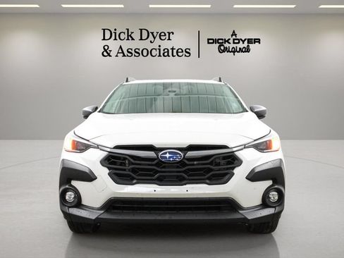 Used 2024 Subaru Crosstrek 2.0i Premium AWD/4WD image 4