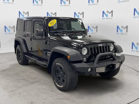 Used 2017 Jeep Wrangler Unlimited Sport w/ Connectivity Group AWD/4WD image 5