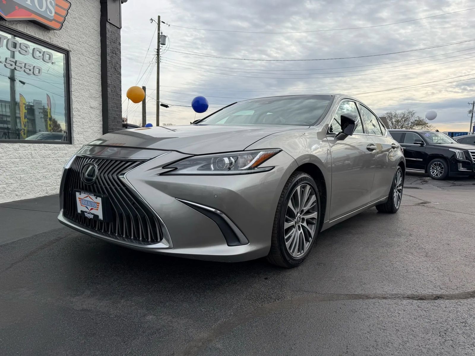 Used 2020 Lexus ES 350 w/ Premium Package FWD image 3