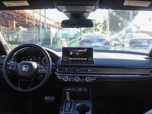 Used 2023 Honda Civic Sport image 18