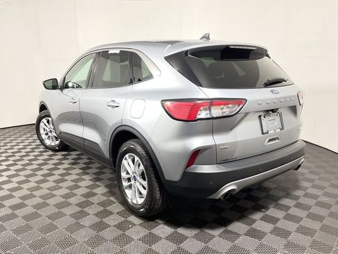 Used 2022 Ford Escape SE w/ Cold Weather Package AWD/4WD image 12