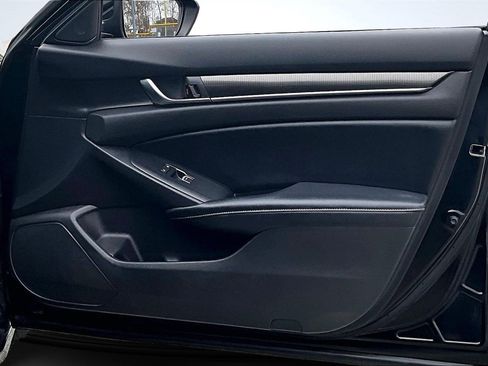 Used 2018 Honda Accord Sport image 27