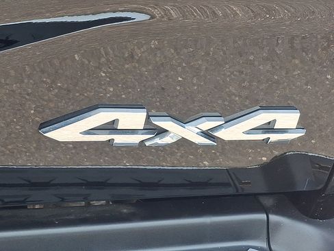 Used 2025 RAM 2500 Big Horn AWD/4WD image 31