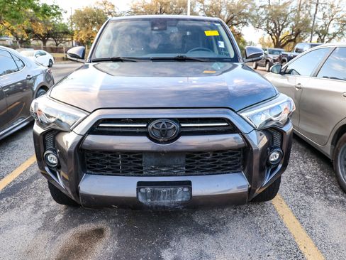 Certified 2023 Toyota 4Runner SR5 Premium w/ Moonroof Package image 4