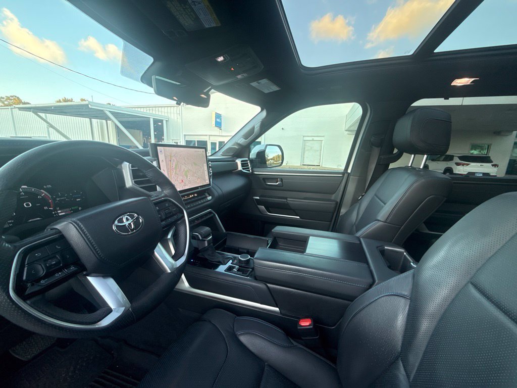 Used 2023 Toyota Sequoia Platinum AWD/4WD image 9