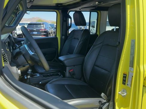 Used 2023 Jeep Wrangler Unlimited Sahara w/ Cold Weather Group AWD/4WD image 11