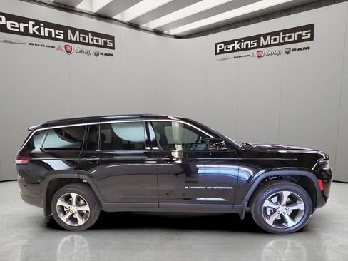 New 2026 Jeep Grand Cherokee L Limited w/ MOPAR Finishing Package AWD/4WD image 6