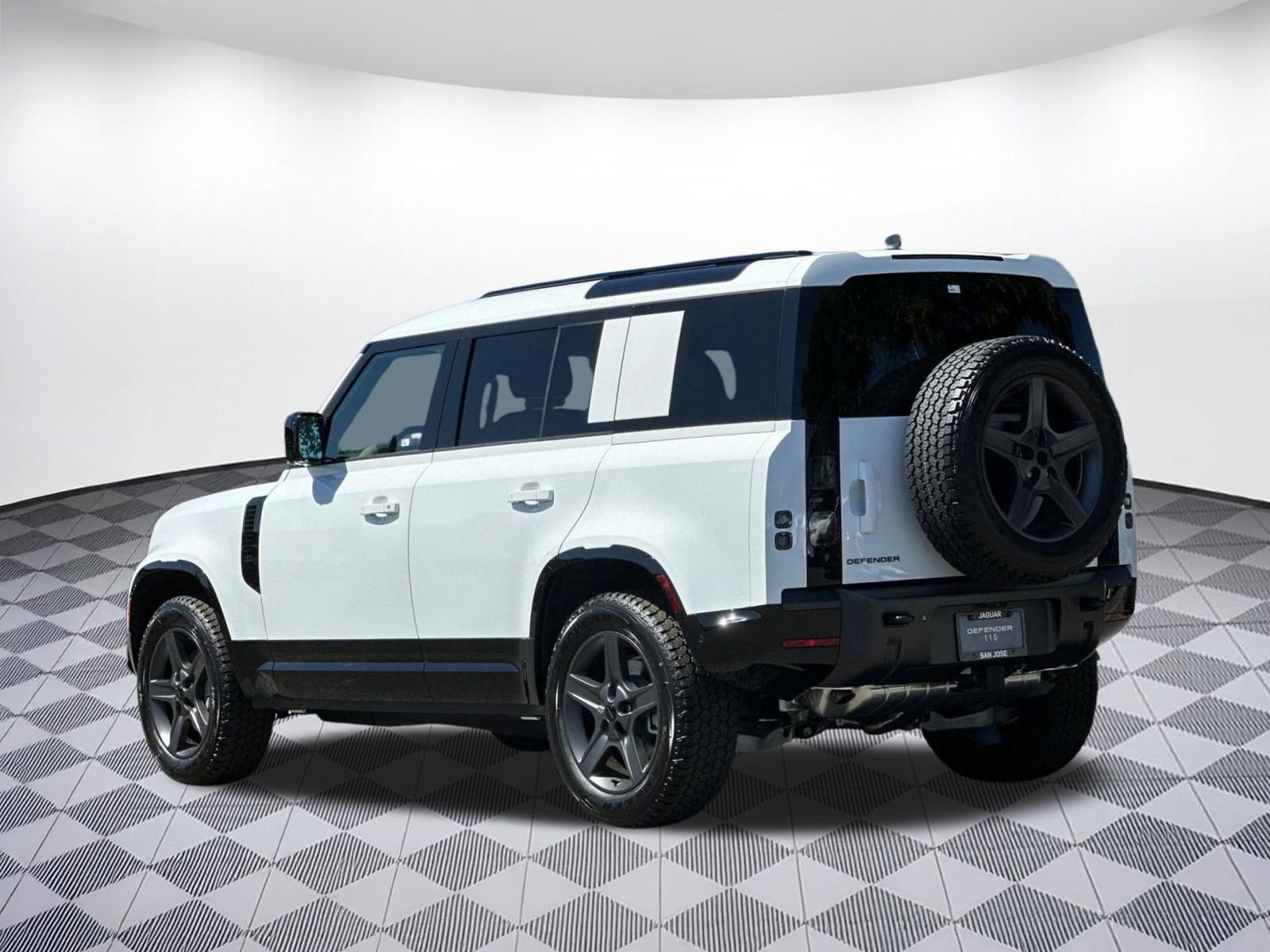 New 2026 Land Rover Defender 110 X-Dynamic SE AWD/4WD image 2