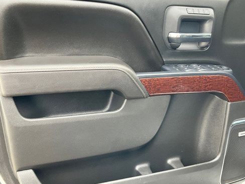 Used 2017 GMC Sierra 1500 SLT w/ SLT Premium Package image 30