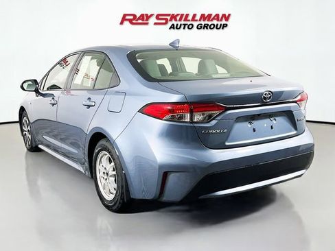 Used 2020 Toyota Corolla LE image 3