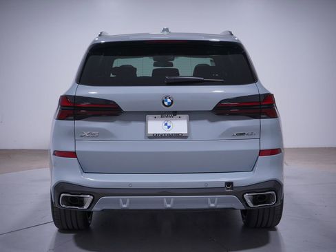 New 2026 BMW X5 xDrive40i w/ M Sport Package AWD/4WD image 5