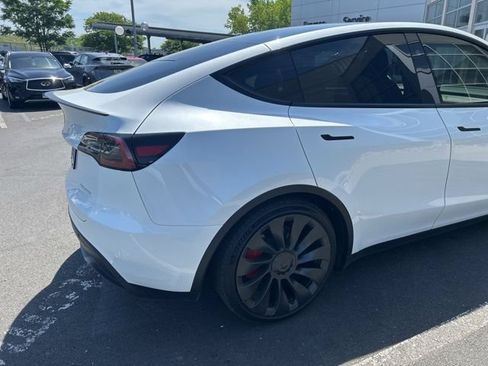 Used 2024 Tesla Model Y Performance AWD/4WD image 7