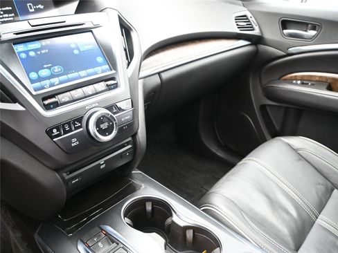 Used 2018 Acura MDX w/ Advance & Entertainment image 4