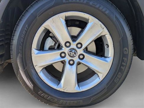 Used 2015 Toyota RAV4 XLE image 23